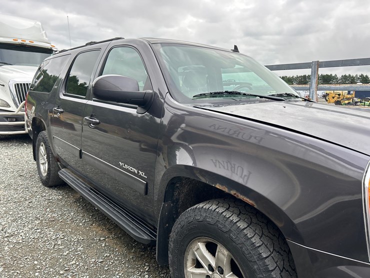 2010-gmc-yukon-image-12