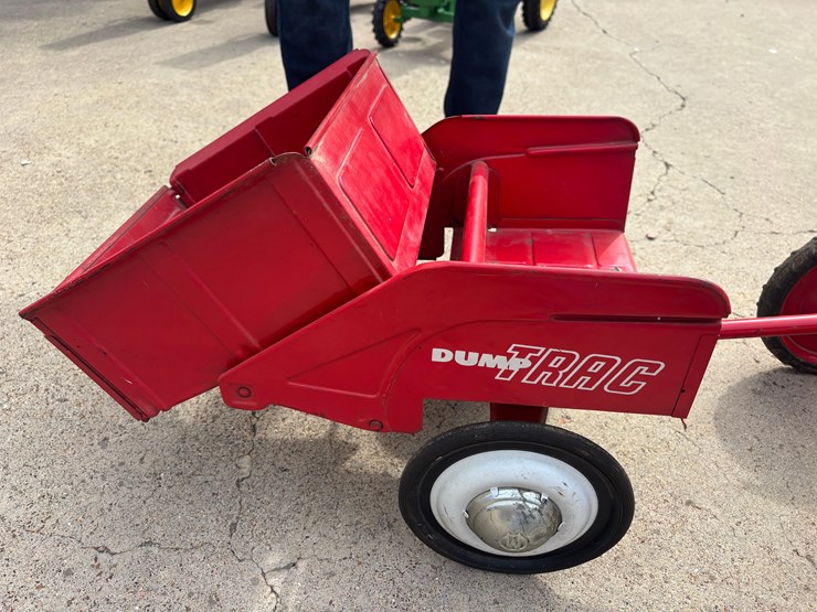 amf-2-speed-pedal-tractor-image-6