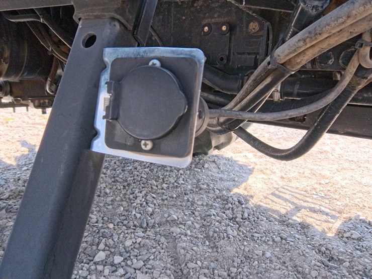 2004-new-holland-tl100a-image-71