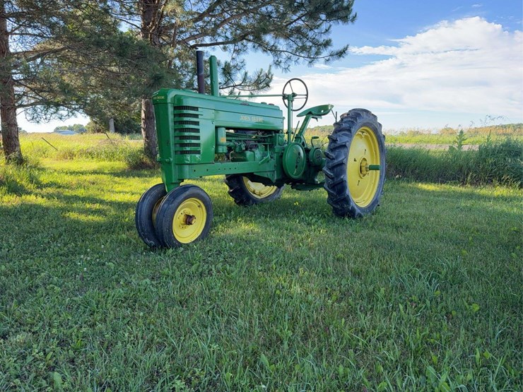 john-deere-model-b-image-1