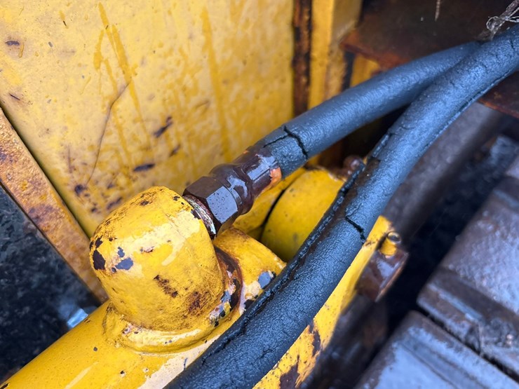 john-deere-350-image-25