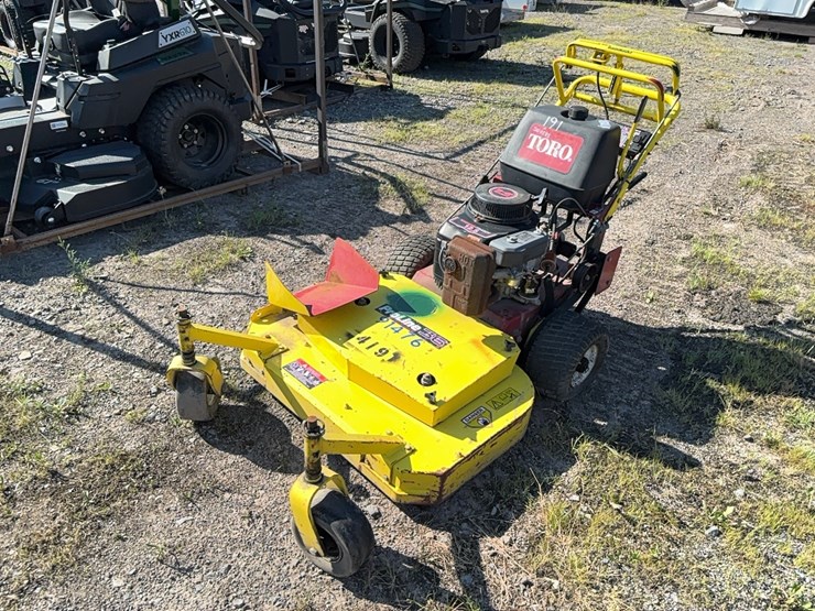 toro-pro-line-30193-commercial-mower-sn:230000283-image-2