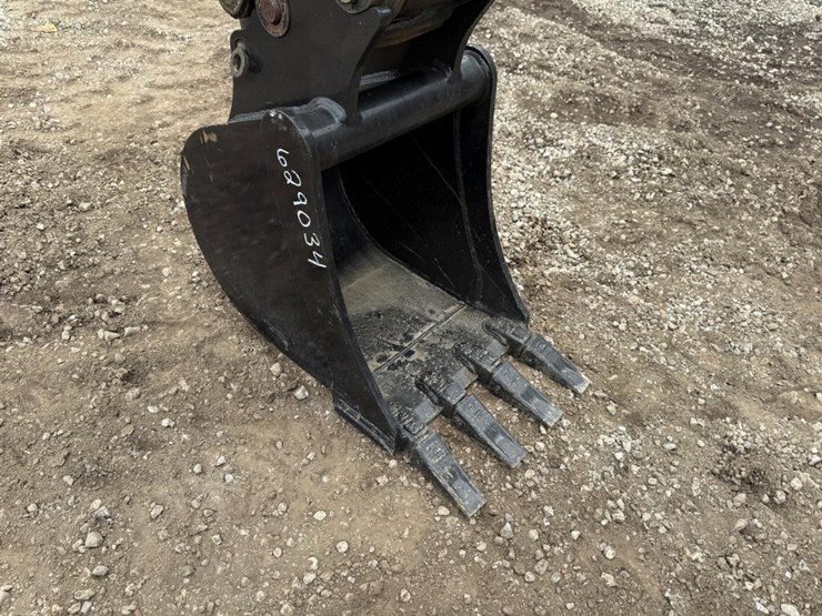 2020-kubota-kx040-4-image-8