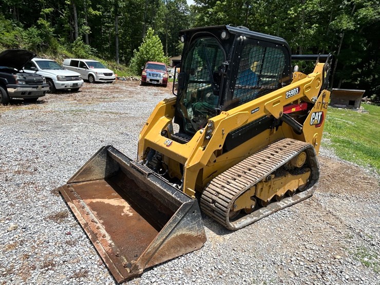 2025-caterpillar-259d3-image-1