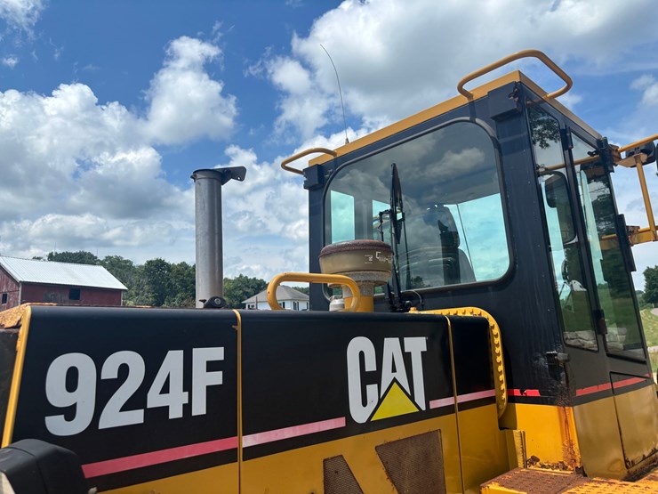 caterpillar-924f-image-22