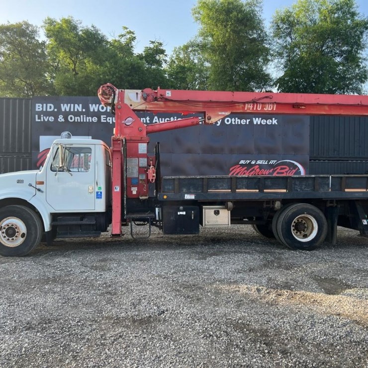 1999 INTERNATIONAL 4700