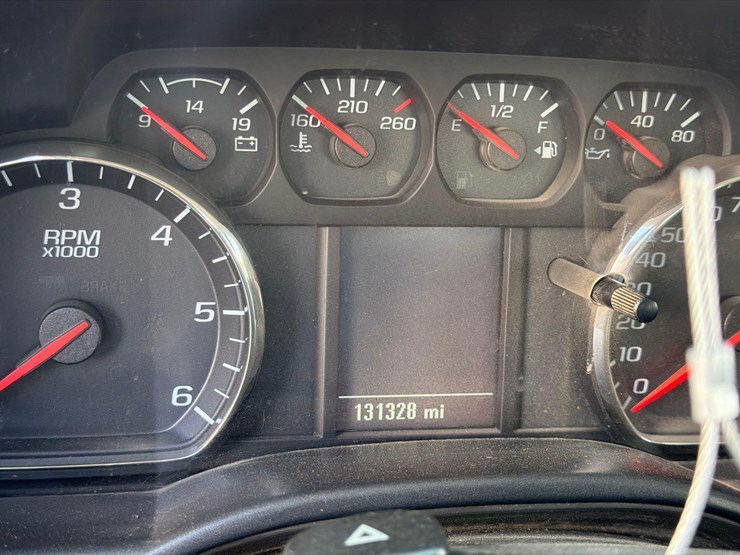 2016-chevrolet-3500-image-21