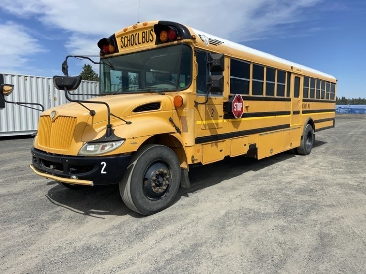 2012-ic-pb105-school-bus-image-1