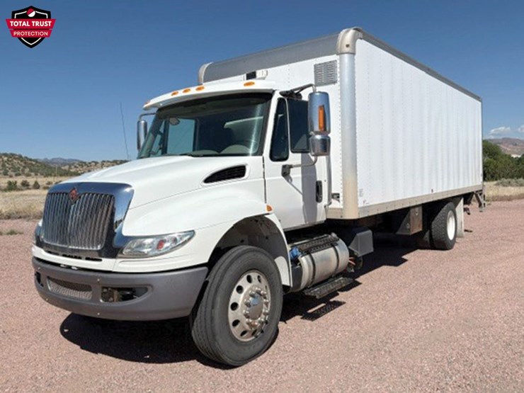 2019-international-durastar-4400-image-1