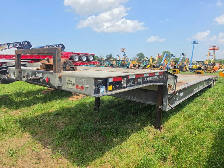 2017-landoll-930e-51-15-image-1