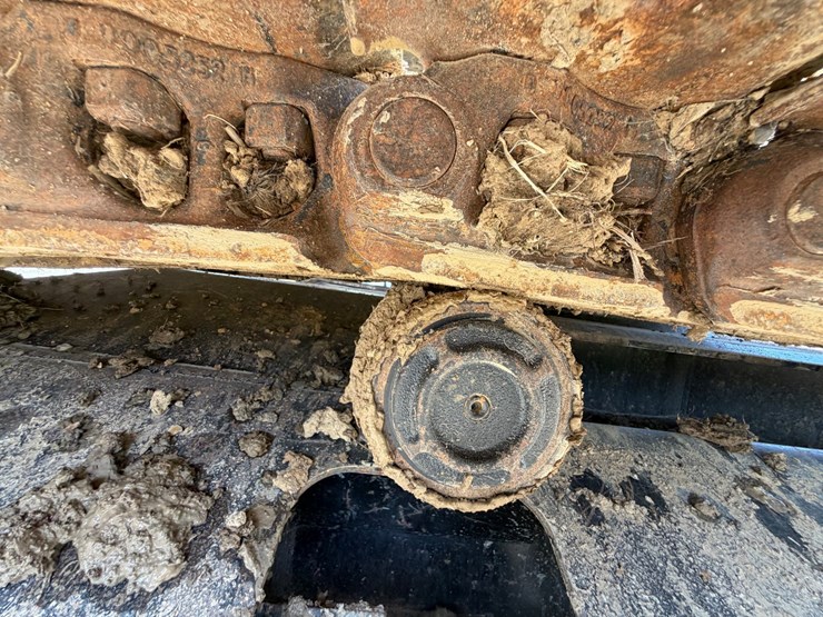 2020-deere-210g-image-27
