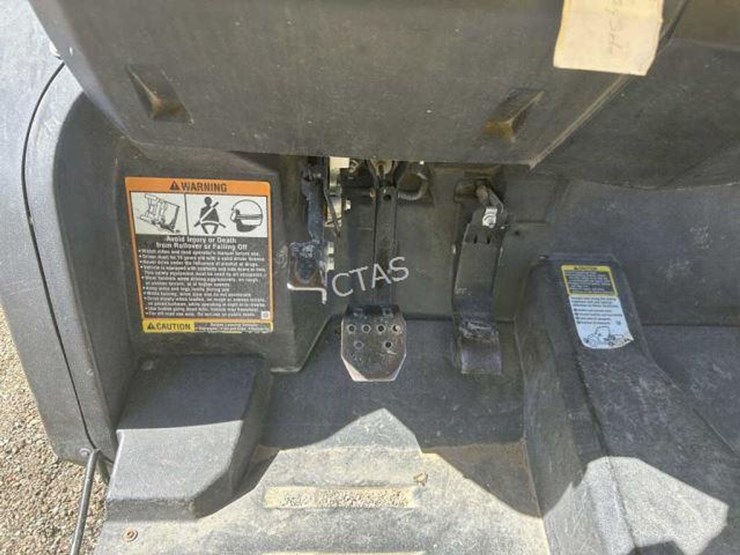 john-deere-gator-image-11