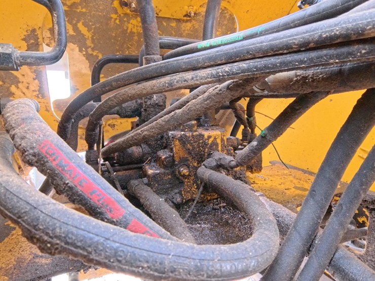 2006-deere-544j-image-33