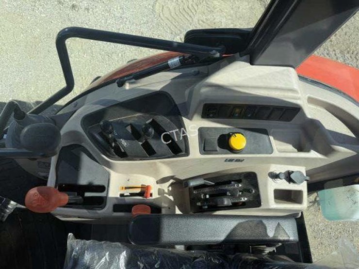 2023-kubota-m7060d-image-24