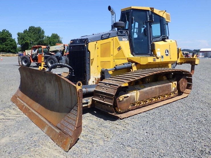 2016-deere-850k-image-1