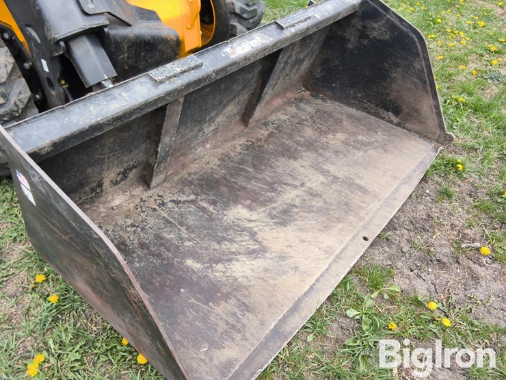 2024-jcb-3ts-8w-image-15