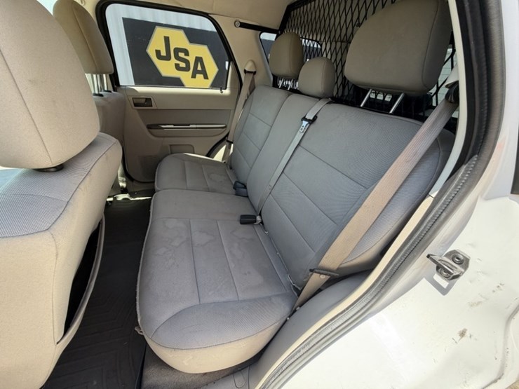 2012-ford-escape-xlt-image-21