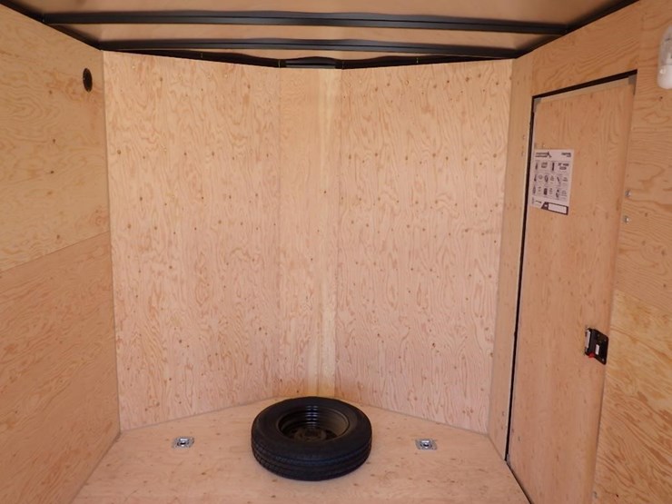 2026-royal-lcht35-7.516v-86-t/a-enclosed-trailer-image-7