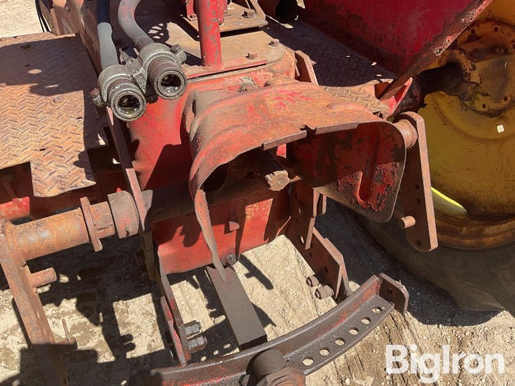 massey-ferguson-44-image-9