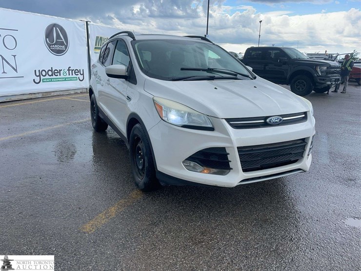 2014-ford-escape-image-3