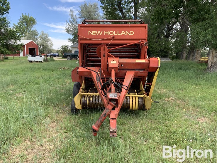 new-holland-846-image-2
