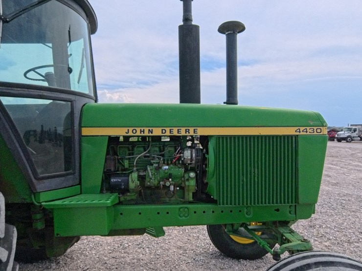 john-deere-4430-image-68