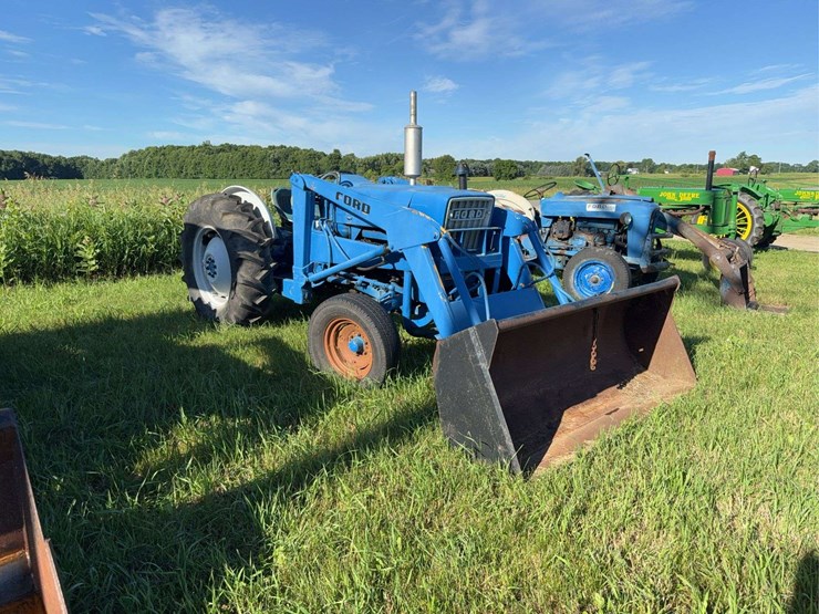 ford-tractor-image-1