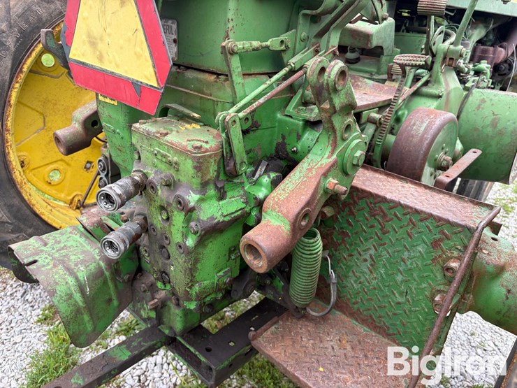 1958-john-deere-720-image-14