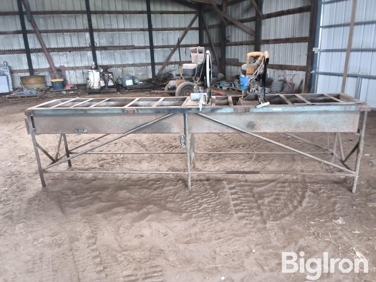 homemade-shop-table-w/-chop-saws-image-2