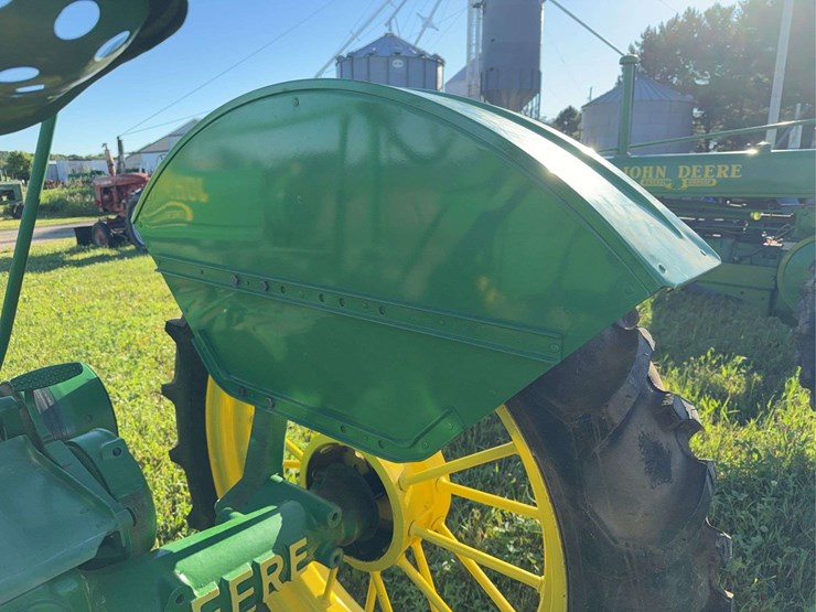 john-deere-model-b-image-10