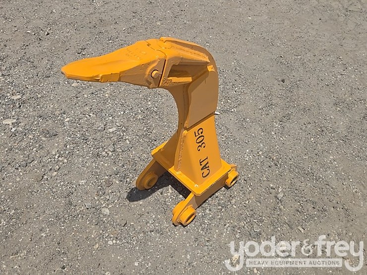 2026-caterpillar-305-image-3