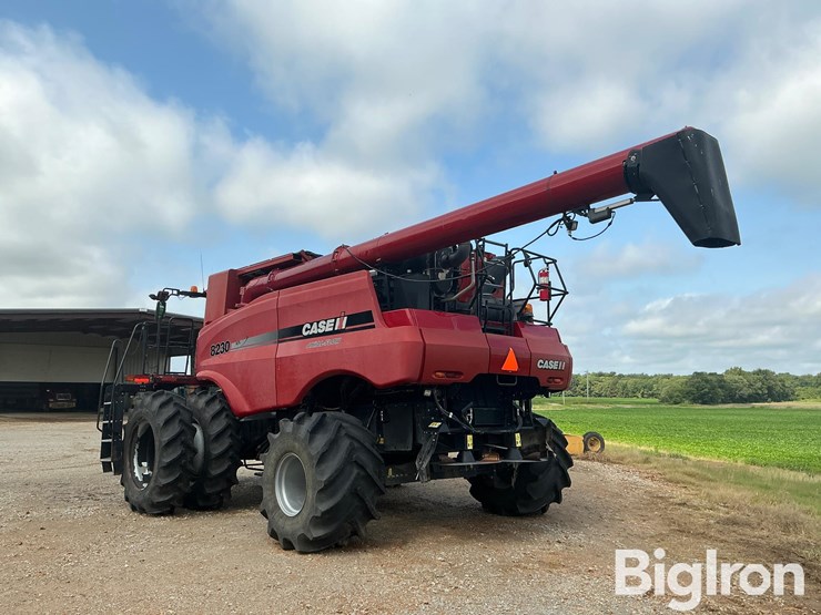2014-case-ih-8230-image-7