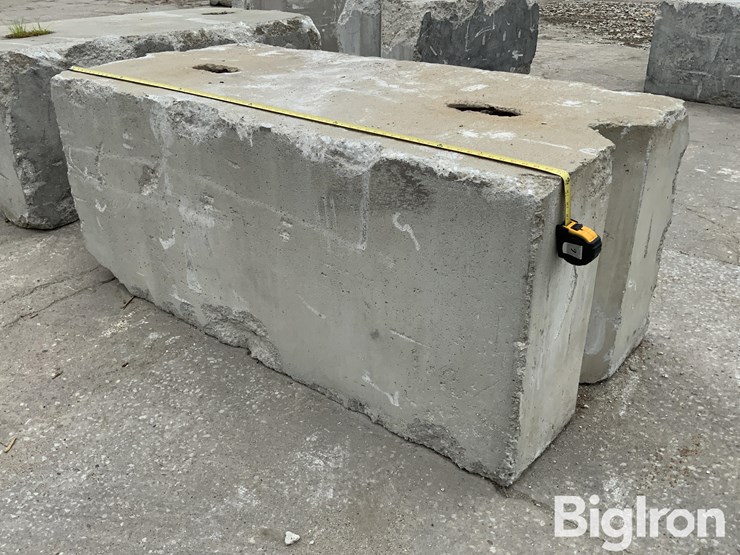 6'-x-3'-x-2.5'-interlocking-concrete-blocks-image-7