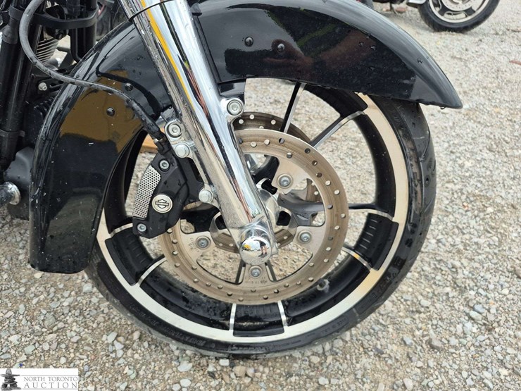 non-operable-2022-harley-davidson-street-glide-image-10