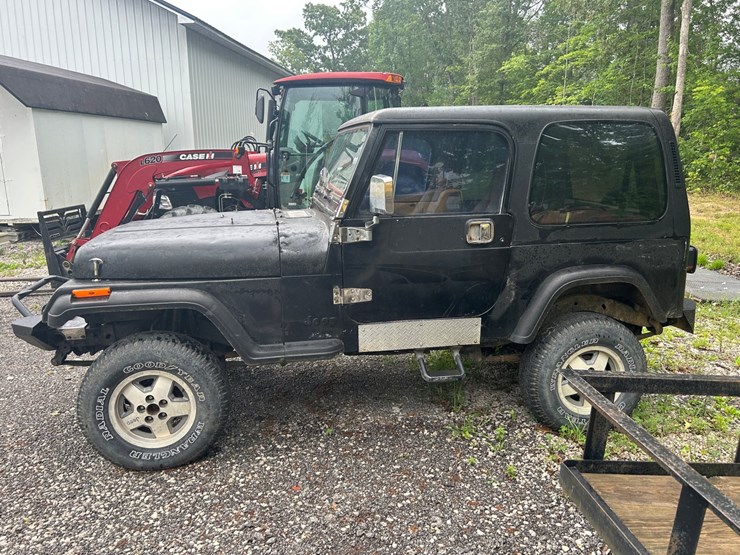 1994-jeep-wrangler-image-2