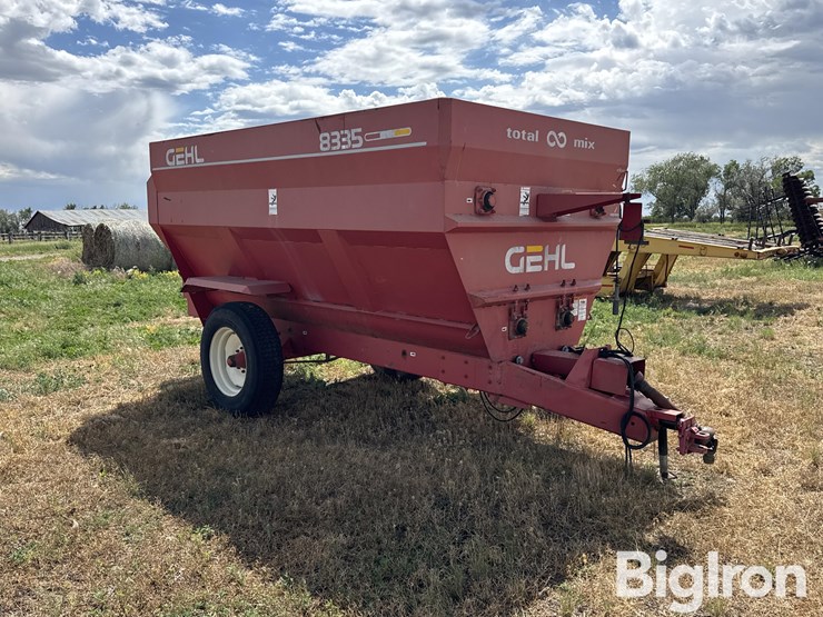 gehl-mf8335-total-mix-feeder-wagon-image-3