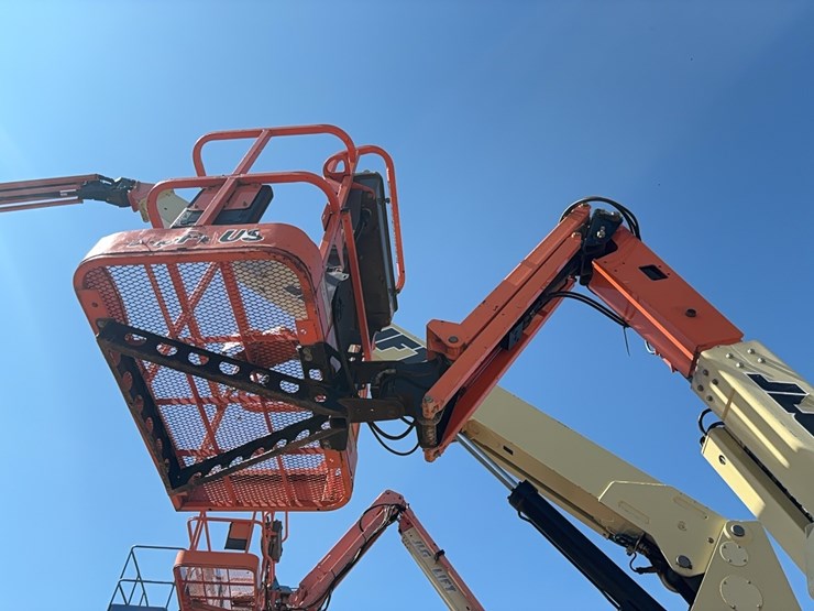 jlg-e300aj-image-7
