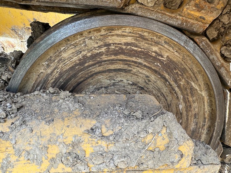 2022-deere-700l-image-24
