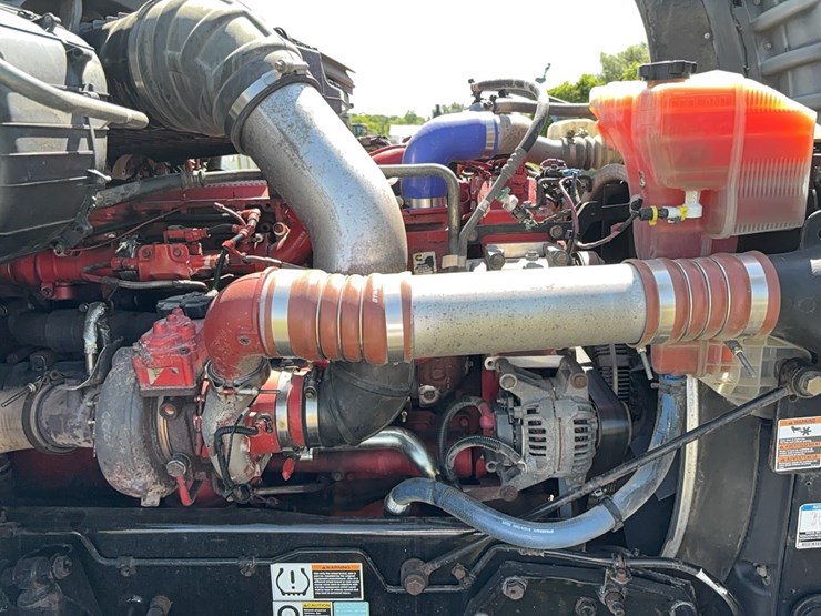2021-kenworth-t880-image-8