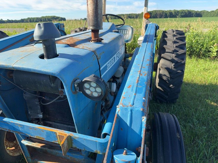 ford-3600-image-8
