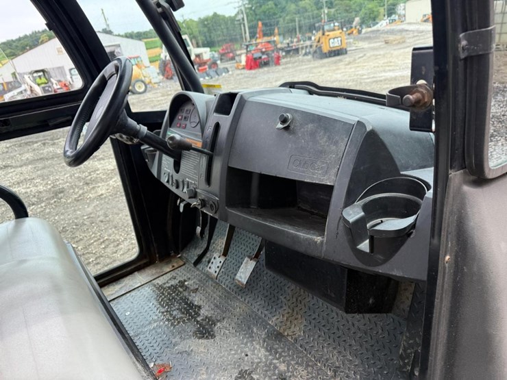 club-car-carryall-1700-image-12