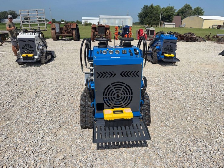 2026-zjg-zj-380-tracked-mini-skid-steer-loader-image-6