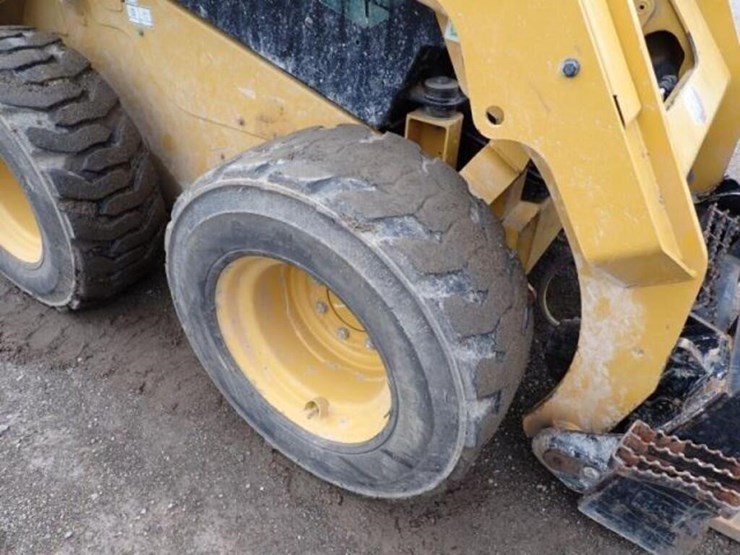 2022-caterpillar-236d3-image-44