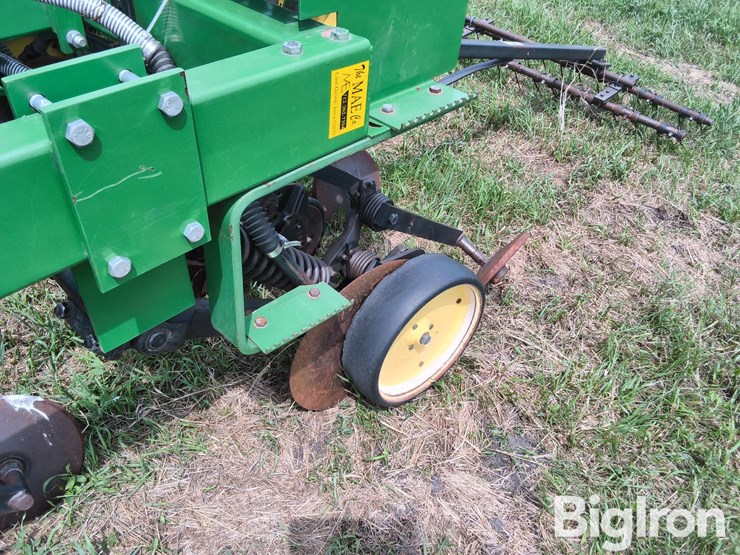 john-deere-750-image-16