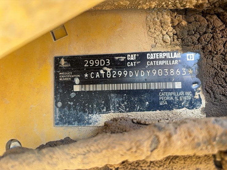 2021-caterpillar-299d3-image-11