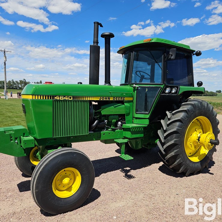 1982 JOHN DEERE 4640