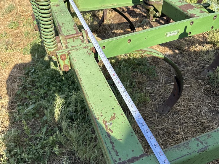 john-deere-100-image-13