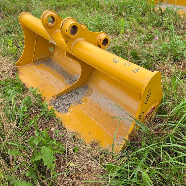 CATERPILLAR 305