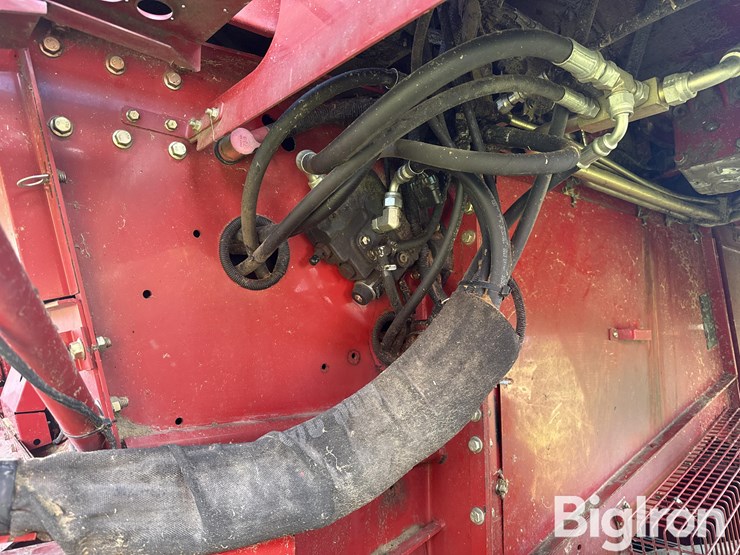 2008-case-ih-2588-image-11