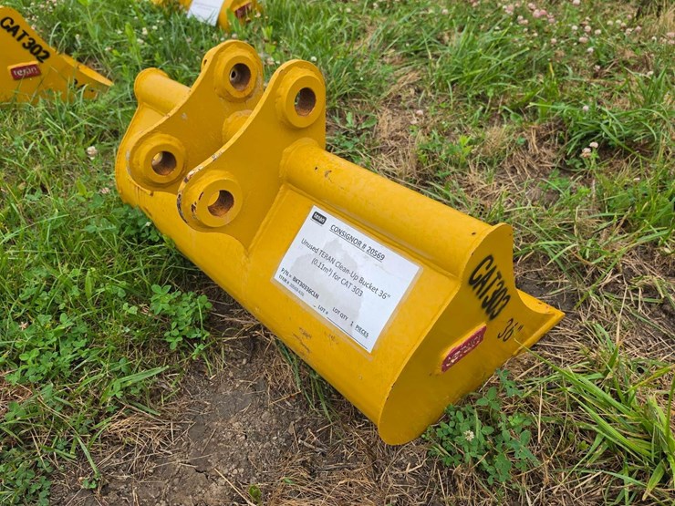 caterpillar-303-image-3